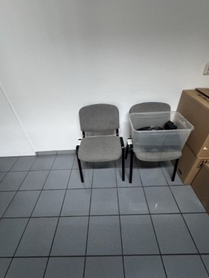 2 Besucherstühle
